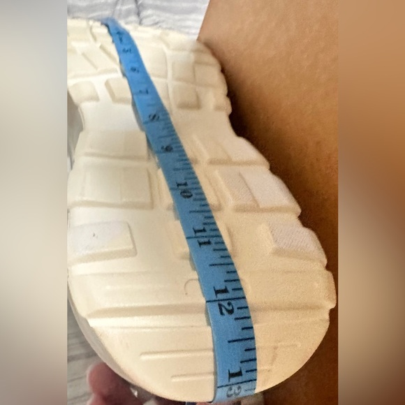 Losers “FxxK Off” 420 ultra runner sneakers - Picture 14 of 15